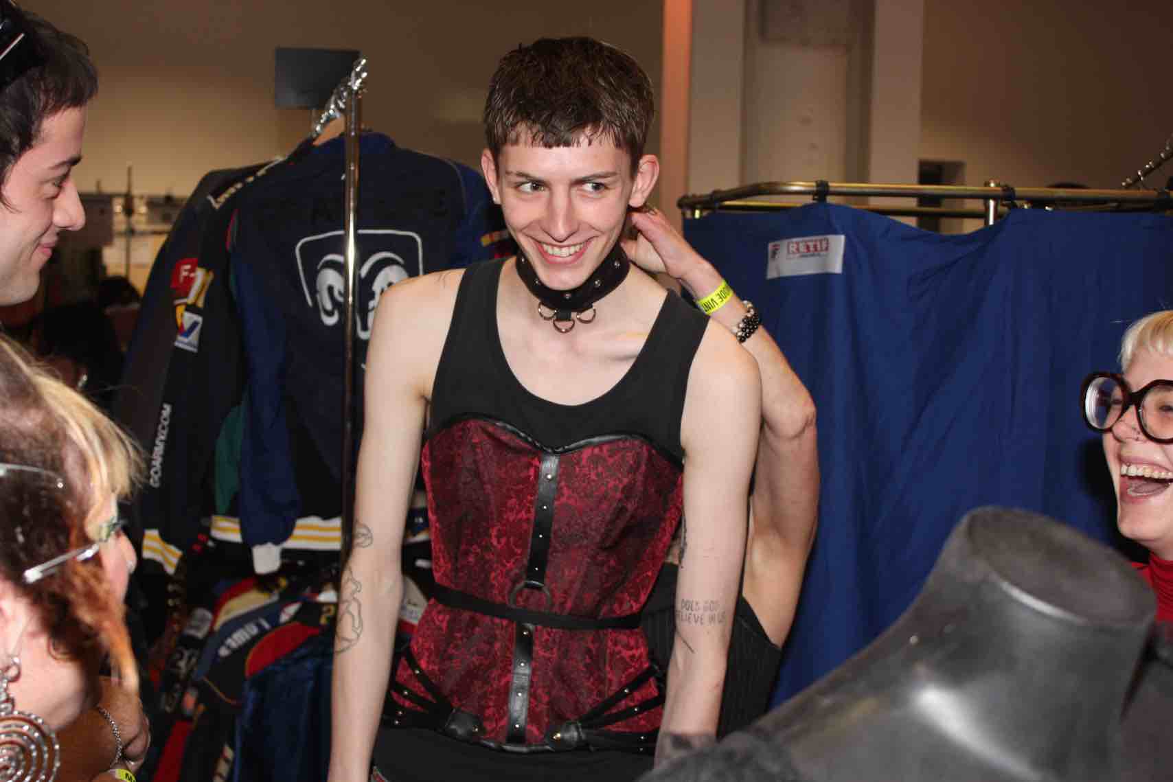 Étudiantes du Bachelor Design de Mode de Bellecour École présentant leur mini-collection inspirée des Rencontres d'Arles au Marché de la Mode Vintage 2026 à La Sucrière