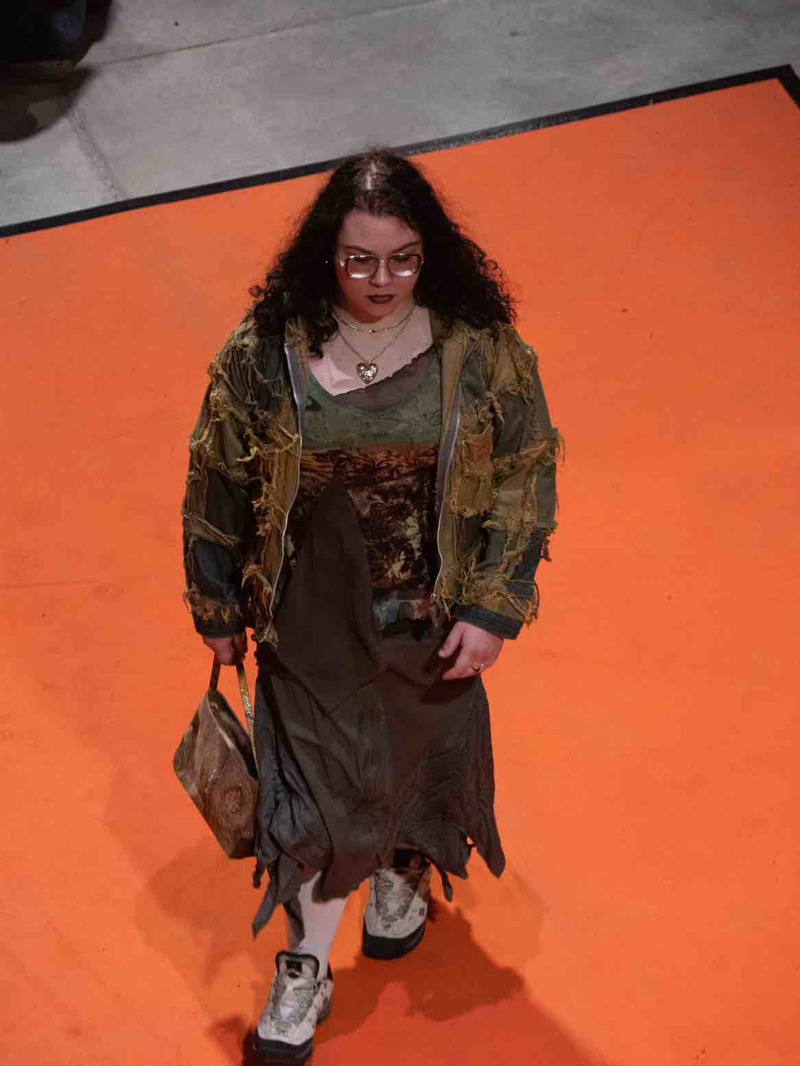 Étudiantes du Bachelor Design de Mode de Bellecour École présentant leur mini-collection inspirée des Rencontres d'Arles au Marché de la Mode Vintage 2026 à La Sucrière