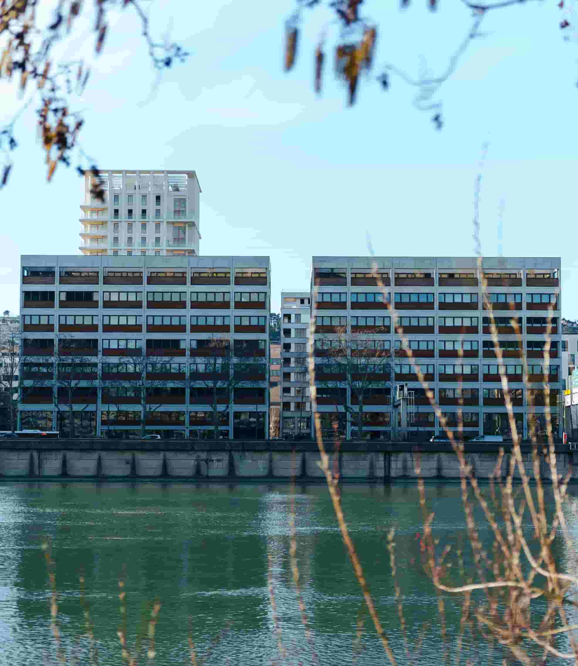 Nuances Campus Confluence vu depuis la rive